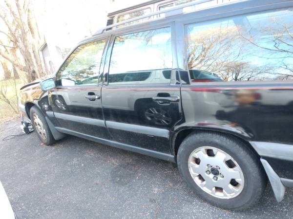 2000 Volvo V70XC fixer upper or part it out - - by for sale in St. Charles, IL – photo 8