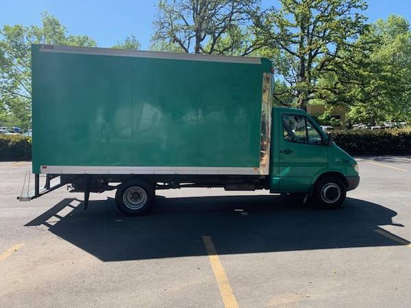 2006 Dodge Sprinter 14ft Box Truck 2 7L i5 turbo Diesel RWD - cars & for sale in Other, OR – photo 7