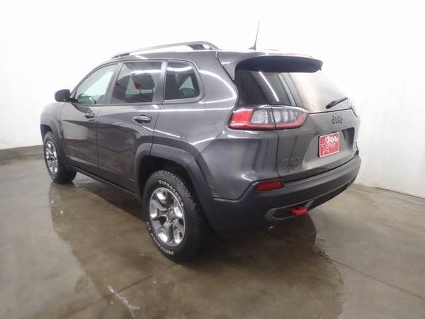2019 Jeep Cherokee Trailhawk - - by dealer - vehicle for sale in Perham, ND – photo 23
