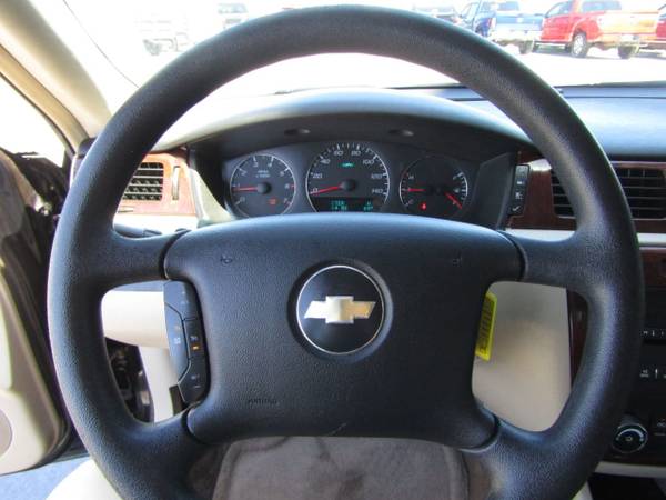 2009 Chevrolet Impala 4dr Sedan 3 5L LT Black for sale in Omaha, NE – photo 13