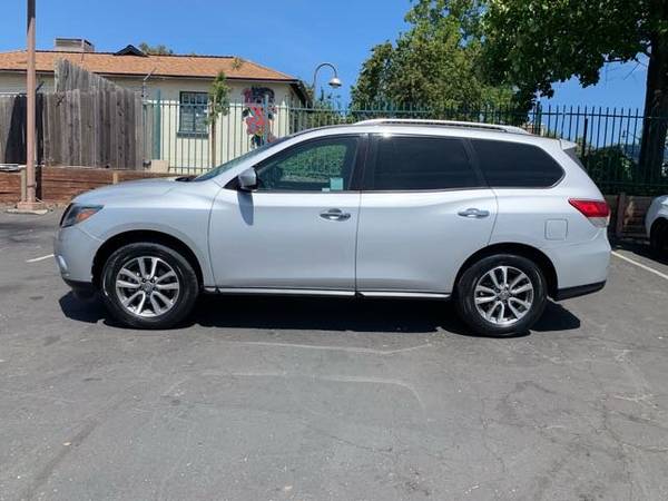 2013 Nissan Pathfinder SV*4X4*Tow Package*Back Up Camera*Roof Rack* for sale in Fair Oaks, CA – photo 9