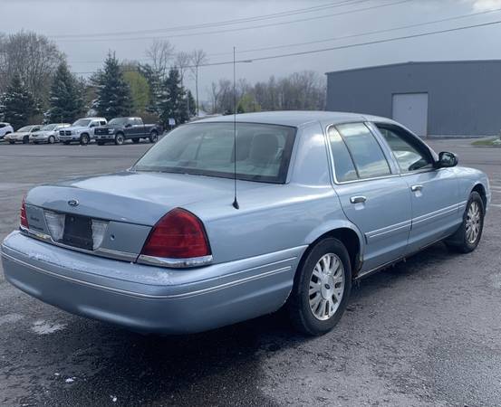 2005 Ford Crown Vic for sale in Rochester , NY – photo 3