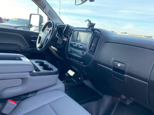 2018 Chevrolet Chevy Silverado CarFax-1 Owner Long Box 6 0L V8 for sale in Bozeman, MT – photo 17