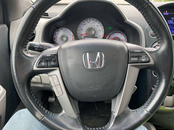 2012 Honda Pilot EXL - Interior Like New - - by dealer for sale in Fayetteville, NY – photo 8