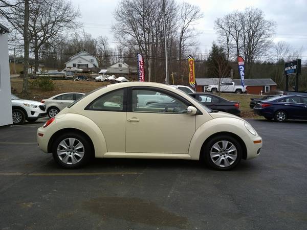 2009 Volkswagen New Beetle Coupe 2dr Auto S PZEV Inspected - cars & for sale in Hooksett, NH – photo 4