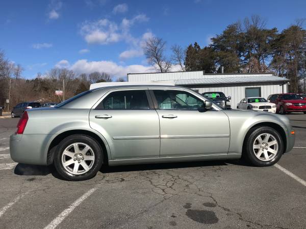 2006 Chrysler 300 Touring (ABC Auto Sales, Inc ) for sale in BARBOURSVILLE, VA – photo 2