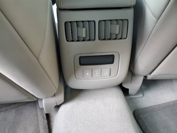 2010 Cadillac DTS ..115kmiles - cars & trucks - by owner - vehicle... for sale in Mills River, NC – photo 12
