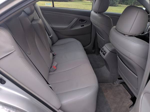 SILVER 2008 TOYOTA CAMRY HYBRID - 25 SERVICE RECORDS - LEATHER- 40 MPG for sale in Powder Springs, TN – photo 14