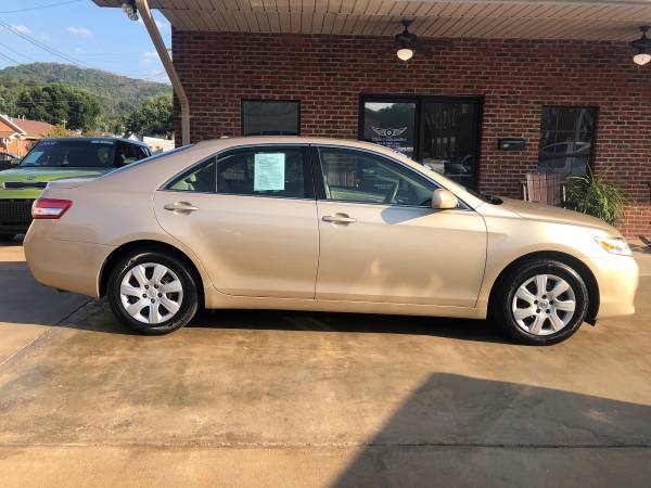 2010 TOYOTA CAMRY LE ONE OWNER VERY CLEAN for sale in Erwin, TN – photo 14