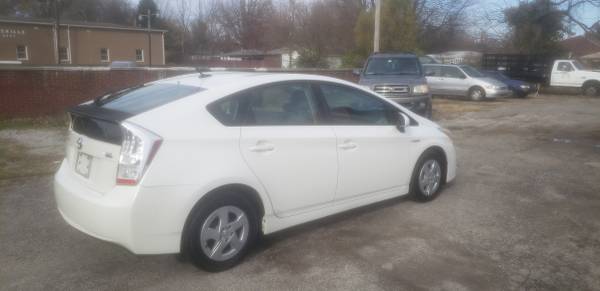 2010 Toyota Prius - cars & trucks - by owner - vehicle automotive sale for sale in Clarksville, KY – photo 4