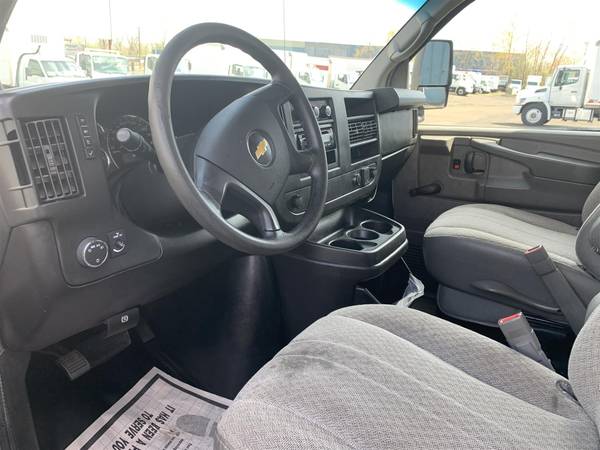 2015 CHEVROLET EXPRESS - - by dealer - vehicle for sale in Middletown, CT – photo 4