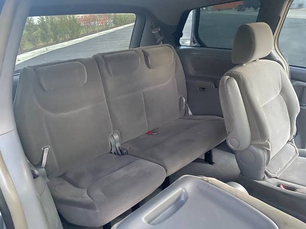 2004 Toyota Sienna CLEAN - cars & trucks - by owner - vehicle... for sale in Lake Bluff, IL – photo 16
