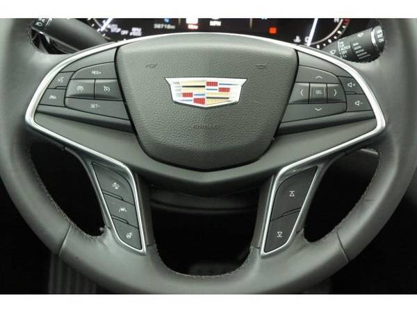 2017 Cadillac XT5 SUV Luxury - Cadillac Radiant Silver Metallic for sale in Plymouth, MI – photo 9