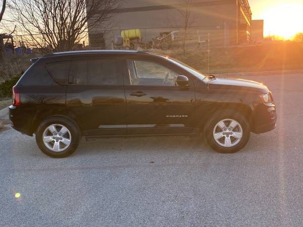 2017 Jeep Compass Latitude ***CLEAN TITLE W/42K MILES ONLY*** - cars... for sale in Omaha, IA – photo 7
