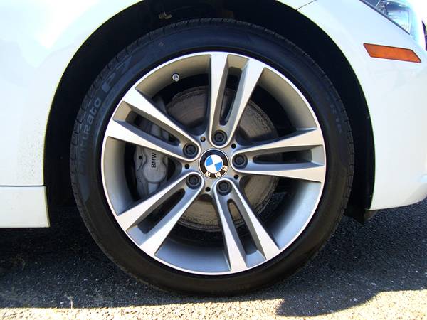 ► 2015 BMW 335i xDRIVE SPORT - AWD, NAVI, SUNOOF, 18" SPORT WHEELS for sale in East Windsor, NY – photo 10