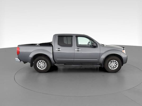 2017 Nissan Frontier Crew Cab SV Pickup 4D 5 ft pickup Gray -... for sale in Louisville, KY – photo 13