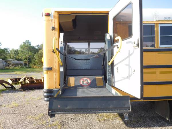 2001 INTERNATIONAL SCHOOL BUSES for sale in Spring Hill, RI – photo 6