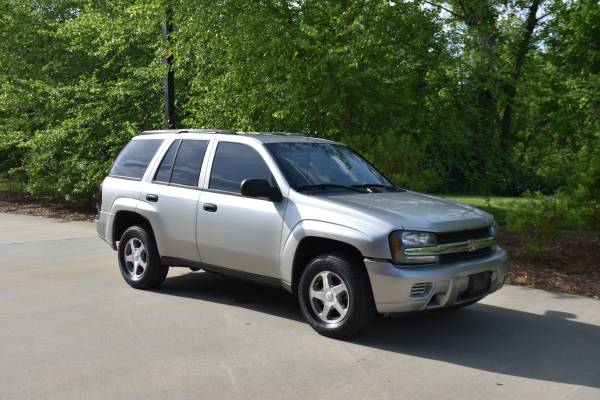 ** 2004 Chevrolet Trailblazer LS 4x4 - Clean 1 Owner - Cold A/C ** for sale in Hendersonville, NC – photo 6