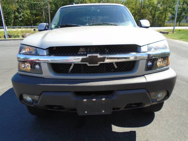 2004 chevy avalanche 2500 8.1 4x4 for sale in Elizabethtown, PA – photo 3