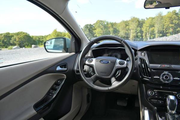 2013 *Ford* *Focus* *Electric* - cars & trucks - by dealer - vehicle... for sale in Naugatuck, CT – photo 17