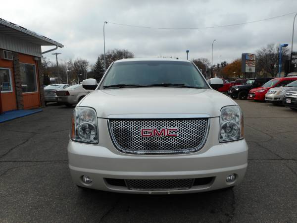 2011 GMC Yukon Denali - cars & trucks - by dealer - vehicle... for sale in Grand Forks, ND – photo 3