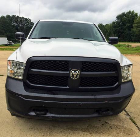 2013 RAM 1500 ST 4WD Bed Cover (White) Work Truck $11,500 w/2,000 down for sale in Brandon, MS – photo 2