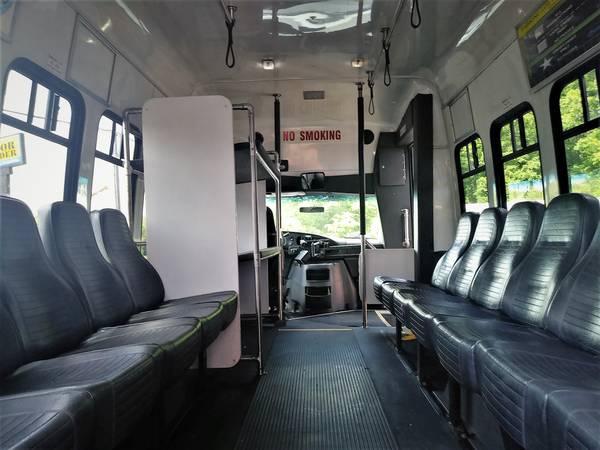 2003 FORD E-450 SHARTRANS SHUTTLE BUS - HALLOWEEN SPECIAL for sale in Richmond, NC – photo 20