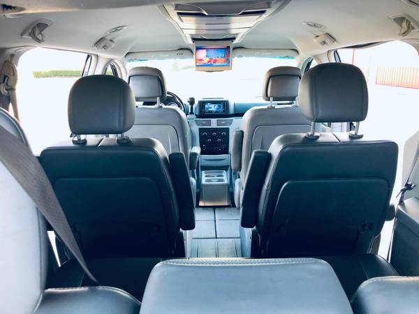 2011 Volkswagen Routan Special Edition - Backup camera - 173xxx... for sale in Charleston, IN – photo 17