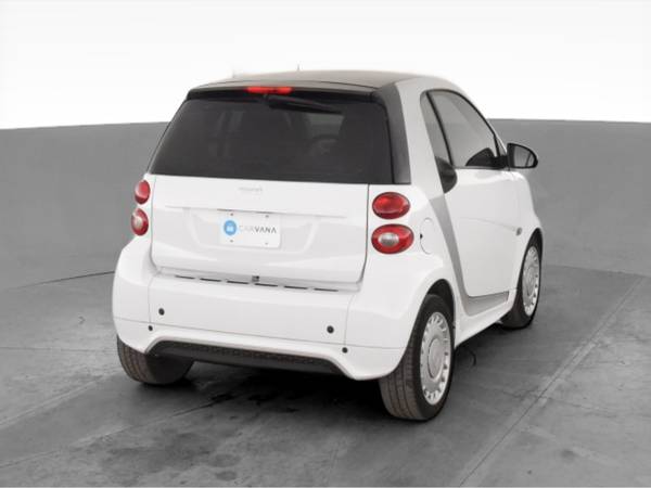 2015 smart fortwo Passion Hatchback Coupe 2D coupe White - FINANCE -... for sale in San Bruno, CA – photo 10