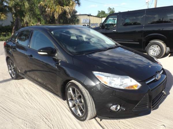 2014 Ford Focus 4dr Sdn SE with Clearcoat Paint for sale in Fort Myers, FL – photo 4