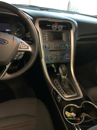 2016 Ford Fusion SE - cars & trucks - by owner - vehicle automotive... for sale in Louisville, KY – photo 3