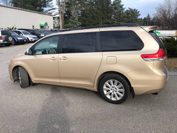 2014 TOYOTA SIENNA AWD XLE - cars & trucks - by dealer - vehicle... for sale in Williston, VT – photo 8