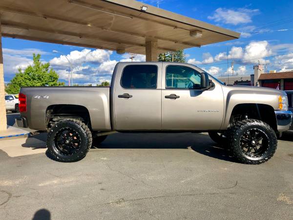 ** 2013 CHEVY SILVERADO ** NEW LIFT WHEELS AND TIRES for sale in Anderson, CA – photo 2