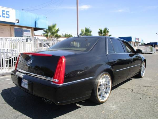 2007 Cadillac DTS PERFORMANCE - NAVI - MOON ROOF - PARKING ASSIST -... for sale in Sacramento , CA – photo 3