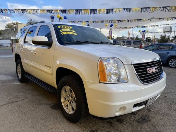 2007 GMC Yukon - Financing Available! - cars & trucks - by dealer -... for sale in Fresno, CA – photo 6