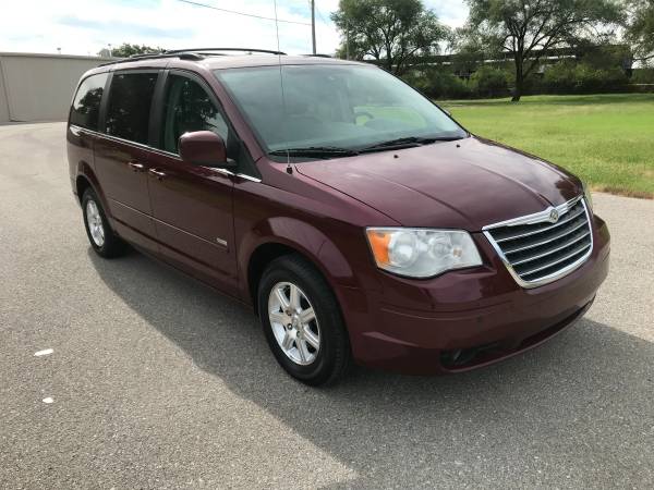 2008 Chrysler Town & Country~LOADED~ w/117k miles for sale in Wichita, KS – photo 7
