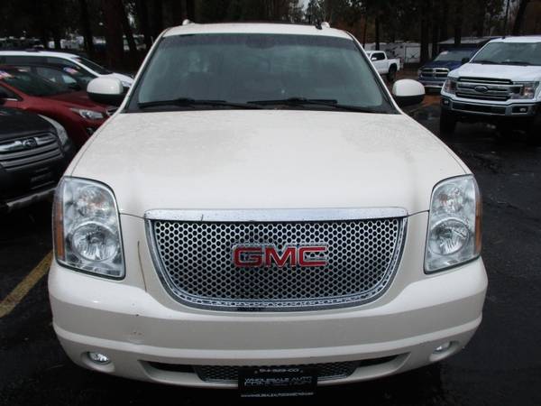 2013 GMC Yukon XL AWD 4dr 1500 Denali - cars & trucks - by dealer -... for sale in Bend, OR – photo 8