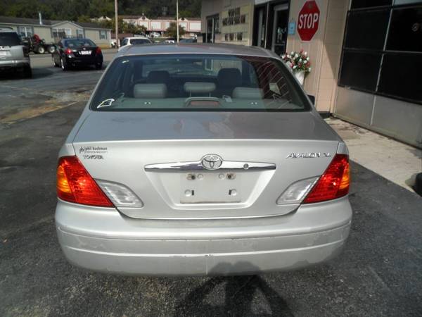 2002 Toyota Avalon XL - cars & trucks - by dealer - vehicle... for sale in Kingsport, TN – photo 4