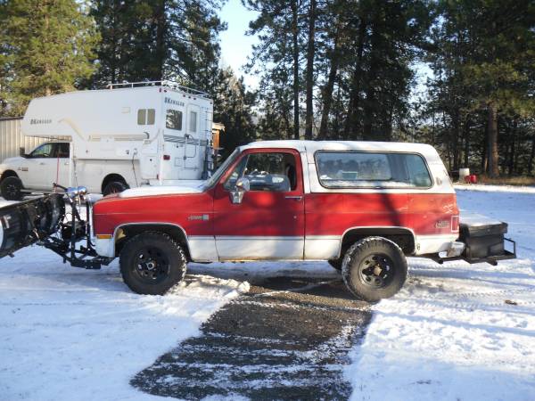 GMC Jimmy 1983 4X4 and plow - cars & trucks - by owner - vehicle... for sale in Chattaroy, WA – photo 2