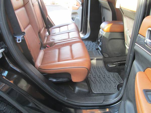 2012 JEEP GRAND CHEROKEE OVERLAND 5.7 V8 HEMI WHIT ALL THE TOYS -... for sale in East Providence, RI – photo 13