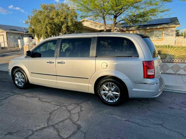 Chrysler town & country 2008 really clean - - by for sale in North Las Vegas, NV – photo 6
