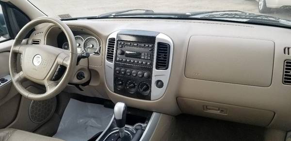 2006 Mercury Mariner Premier 4x4 - Low Miles All Power Loaded Moonroof for sale in New Castle, PA – photo 6