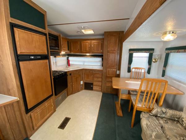 1999 THOR TAHOE 30RKSS Fifth Wheel trailer Dual slides Ready to for sale in Gridley, CA – photo 11