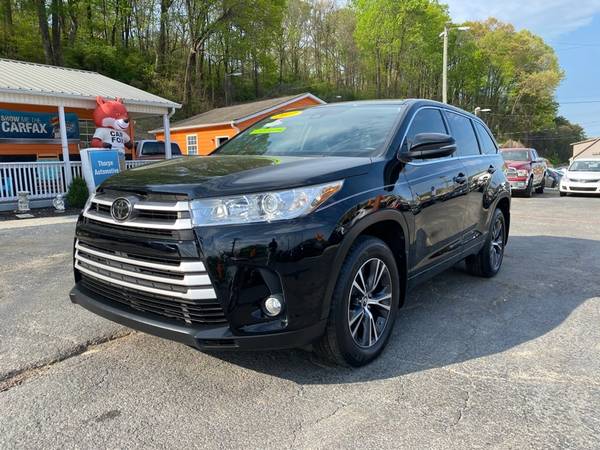 2017 Toyota Highlander LE Plus FWD V6 - - by dealer for sale in Knoxville, NC – photo 3