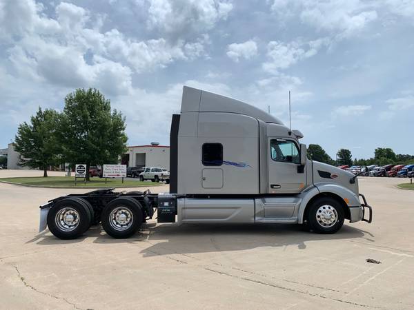 ◄◄◄ 2018 Peterbilt 579 Sleeper Semi Trucks w/ WARRANTY! ►►► - cars &... for sale in Cleveland, OH – photo 2