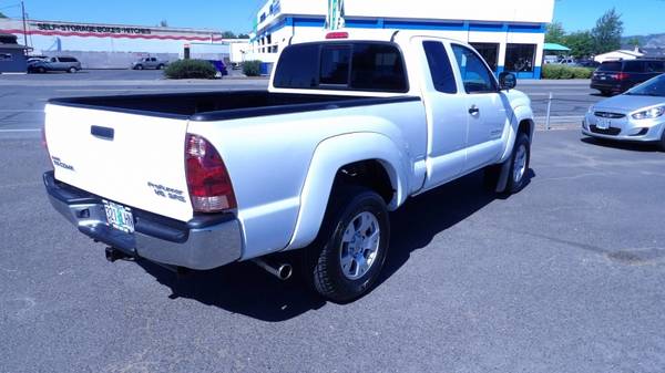 2008 Toyota Tacoma PreRunner - - by dealer - vehicle for sale in Medford, OR – photo 3