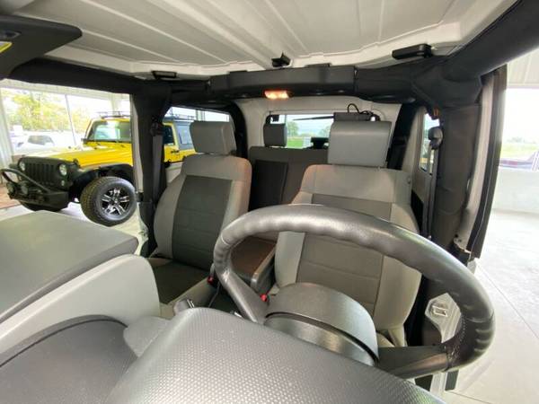 2010 Jeep Wrangler Rubicon - One Owner - 79k Miles - Manual Trans!!... for sale in La Crescent, WI – photo 20