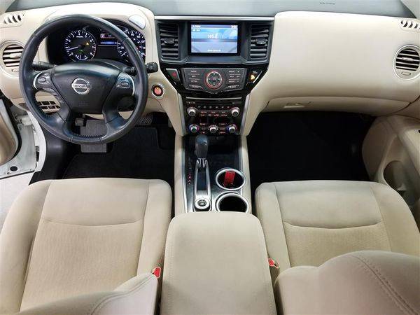 2016 Nissan Pathfinder 4WD 4dr Platinum -EASY FINANCING AVAILABLE for sale in Bridgeport, CT – photo 11