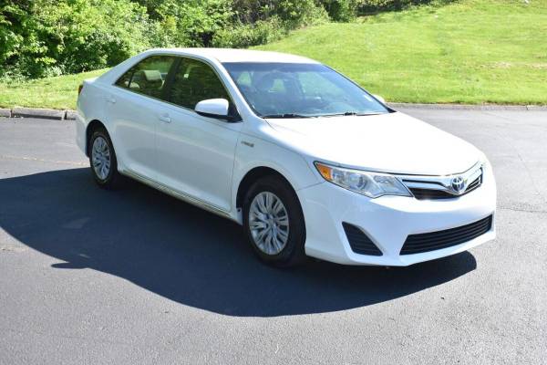 2013 Toyota Camry Hybrid LE 4dr Sedan - - by dealer for sale in Knoxville, TN – photo 2