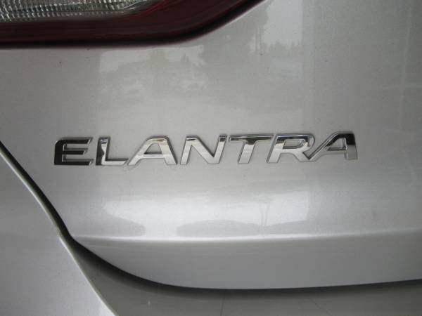 2018 Hyundai Elantra SEL 2.0L Auto - cars & trucks - by dealer -... for sale in Missoula, MT – photo 12